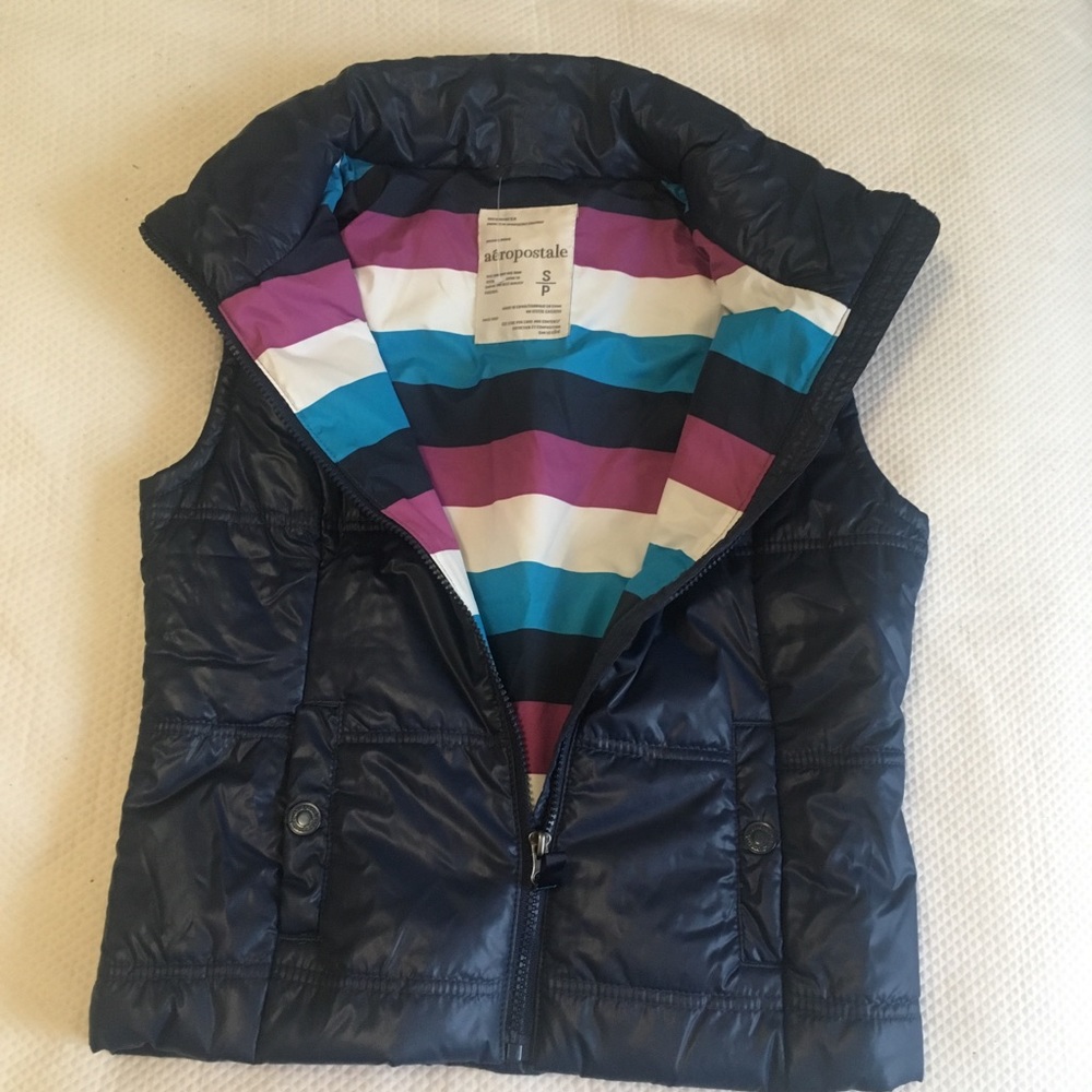 Navy Puffer Vest - Picture 2 of 3